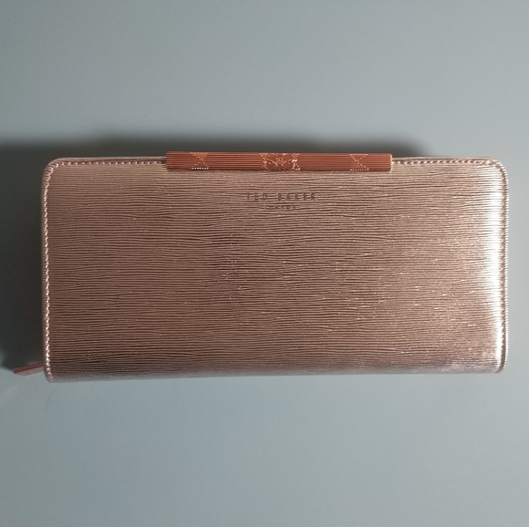 Ted Baker Metallic Wallet - Picture 5 of 8